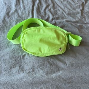 Lululemon belt bag in Faded Zap
